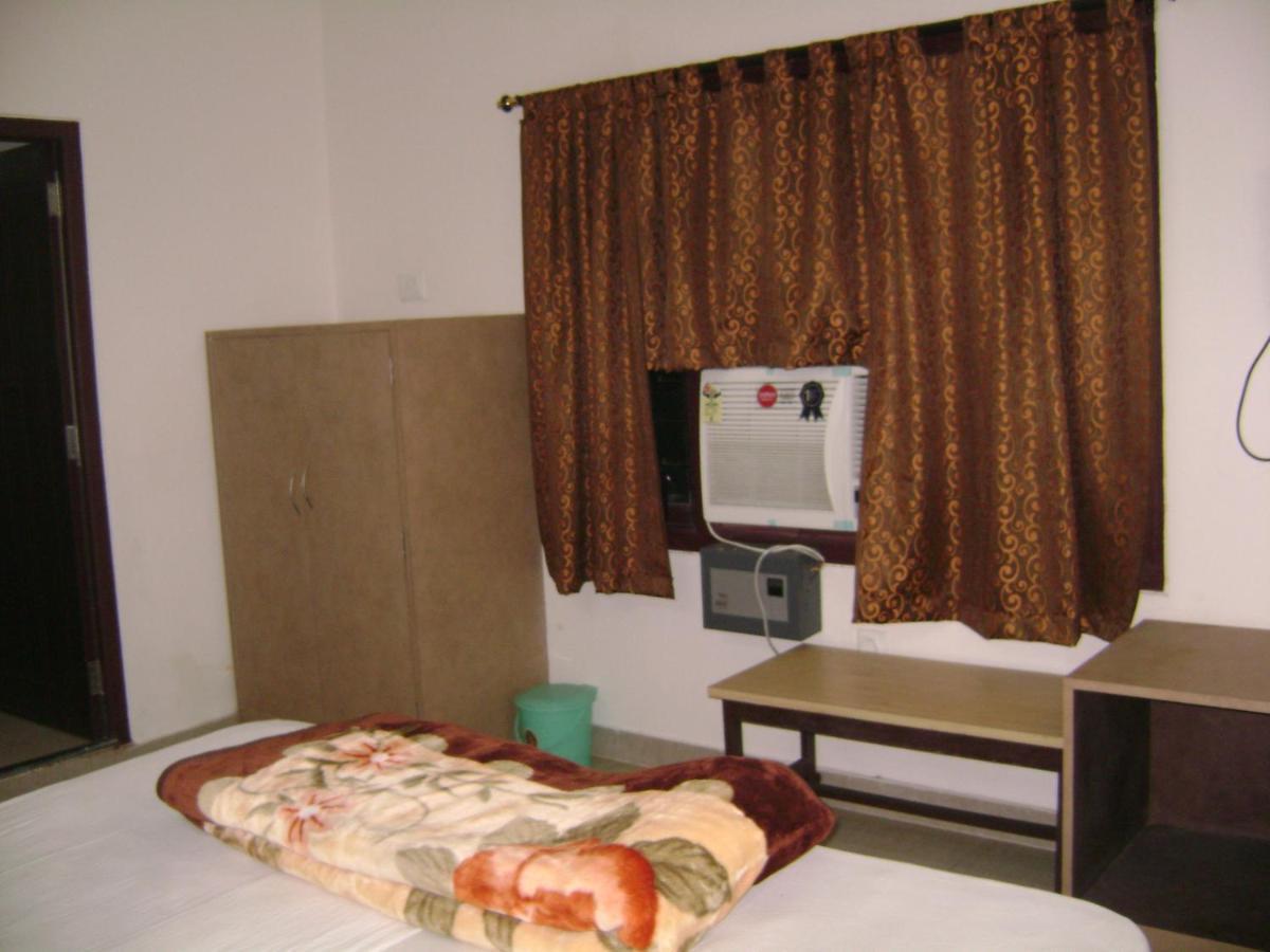 Natraj Hotel Darbhanga Εξωτερικό φωτογραφία