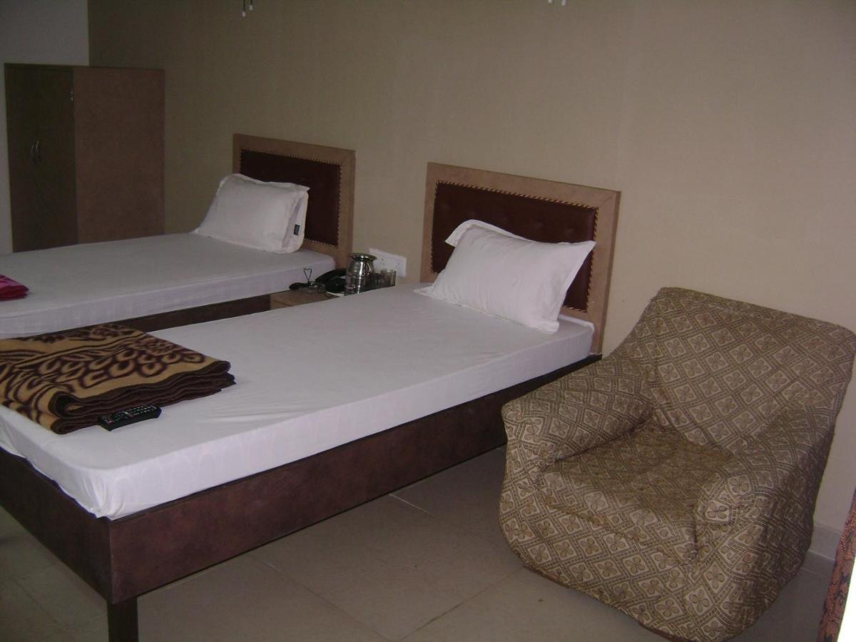 Natraj Hotel Darbhanga Εξωτερικό φωτογραφία